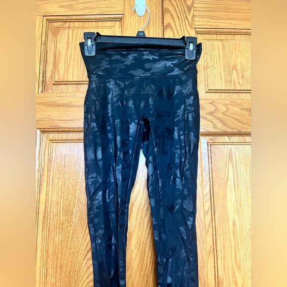 Spanx - Camouflage Leggings - Picture 3 of 5